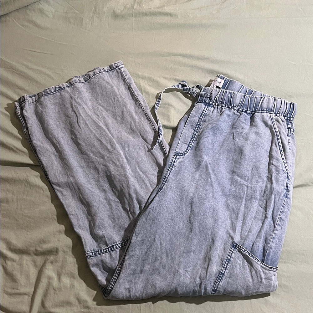 Evereve Light Blue Elastic Waist Pants